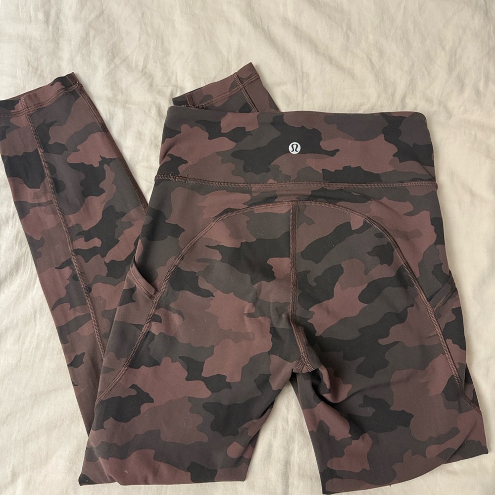 Lululemon Align High-rise Camo crop 23